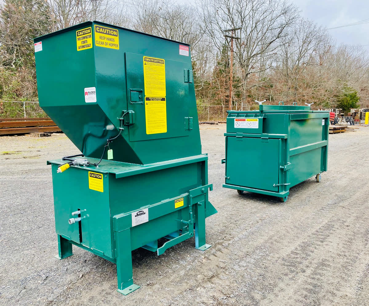 Green indoor apartment trash compactor
